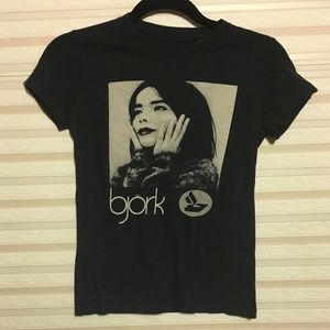 Bjork T-shirt !!